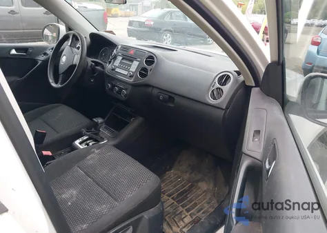 2010 Volkswagen Tiguan S from USA, damaged, VIN WVGBV7AX2AW524632